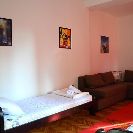 Apartmants Night Lux Ni Δωμάτιο φωτογραφία